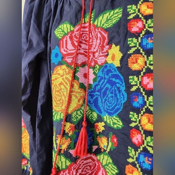 Royal Moda Women's Medium Blouse - Picture 5 of 6